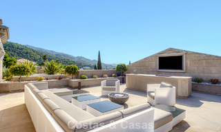 Magnifique villa néoclassique à vendre dans le prestigieux domaine privé et sécurisé de Sierra Blanca, Marbella 788204 