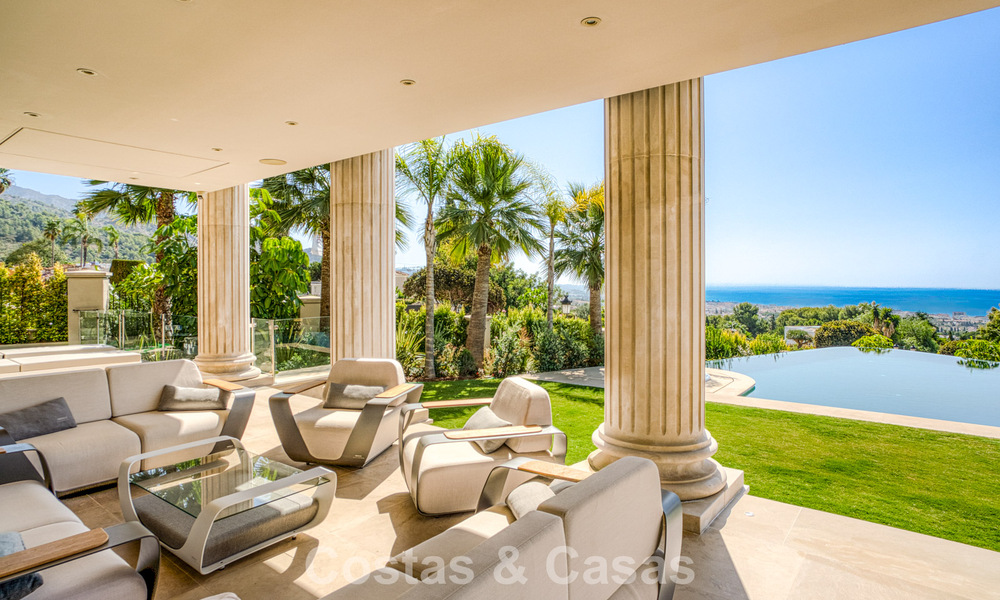 Magnifique villa néoclassique à vendre dans le prestigieux domaine privé et sécurisé de Sierra Blanca, Marbella 788209
