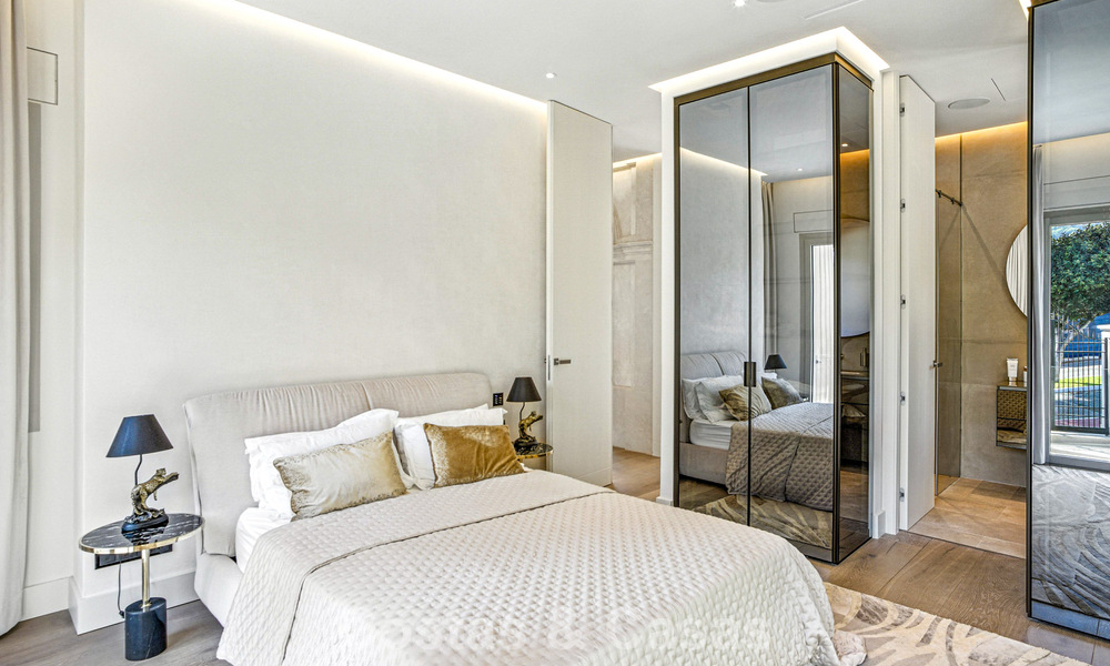 Magnifique villa néoclassique à vendre dans le prestigieux domaine privé et sécurisé de Sierra Blanca, Marbella 788224