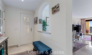 Appartement d'angle, prêt à emménager, à vendre dans un complexe de golf sur les hauteurs de Marbella - Benahavís 788247 