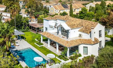 Magnifique villa de luxe à l'architecture andalouse intemporelle, à vendre sur le Nouveau Golden Mile, entre Marbella et Estepona 788326