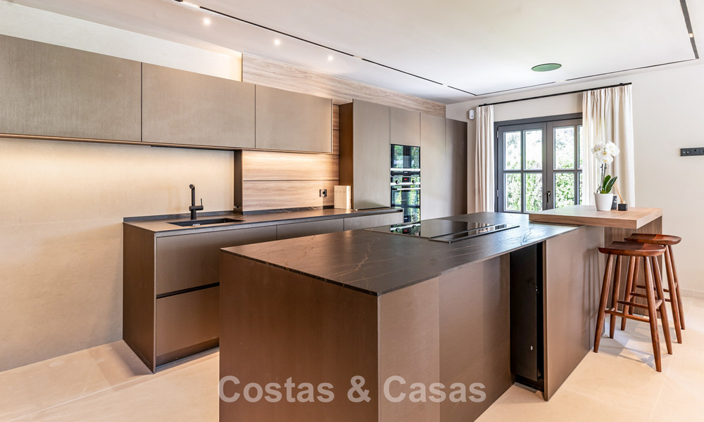 Magnifique villa de luxe à l'architecture andalouse intemporelle, à vendre sur le Nouveau Golden Mile, entre Marbella et Estepona 788328