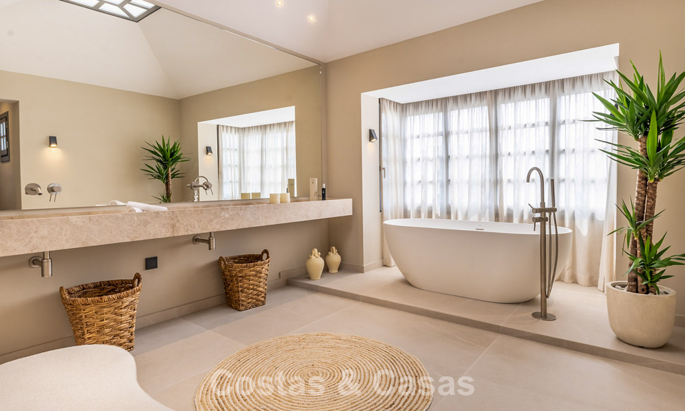 Magnifique villa de luxe à l'architecture andalouse intemporelle, à vendre sur le Nouveau Golden Mile, entre Marbella et Estepona 788353