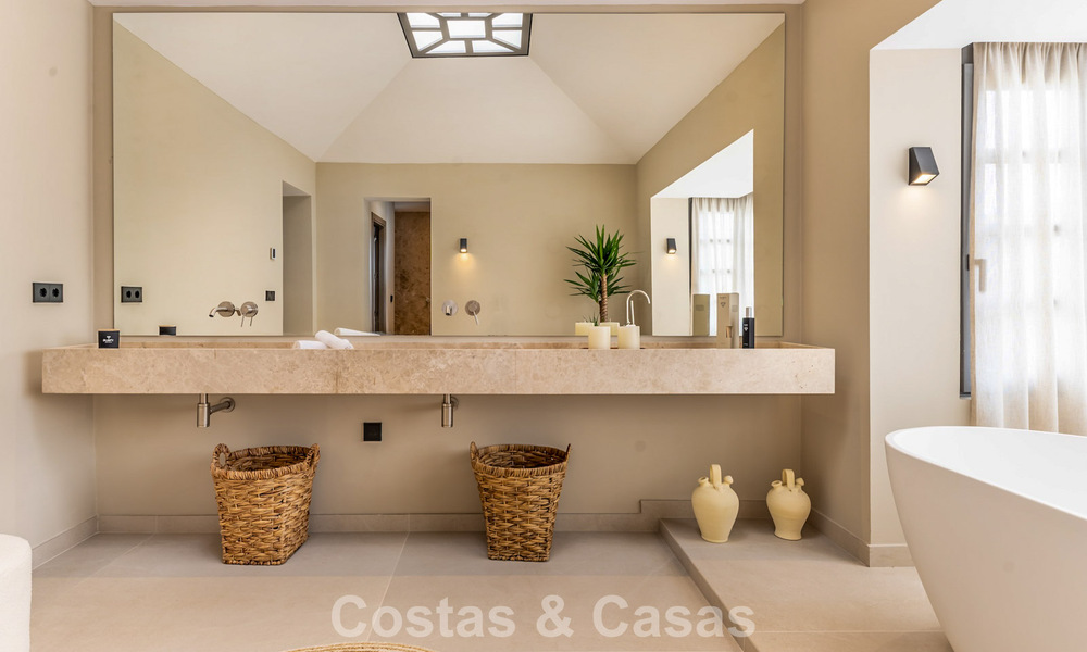 Magnifique villa de luxe à l'architecture andalouse intemporelle, à vendre sur le Nouveau Golden Mile, entre Marbella et Estepona 788354