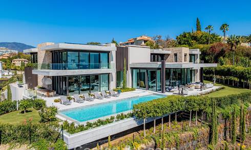 Villa de luxe haut de gamme avec vue panoramique sur la mer à vendre dans un complexe prestigieux, Benahavis - Marbella 788386