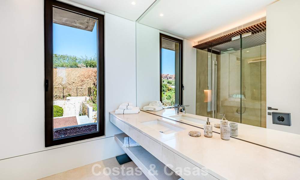 Villa de luxe haut de gamme avec vue panoramique sur la mer à vendre dans un complexe prestigieux, Benahavis - Marbella 788403