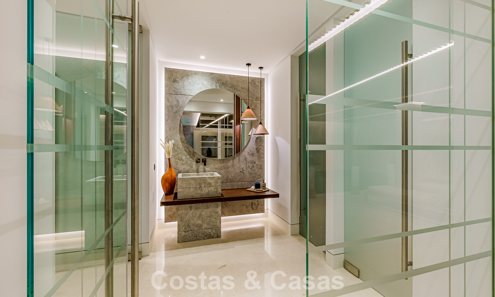 Villa de luxe haut de gamme avec vue panoramique sur la mer à vendre dans un complexe prestigieux, Benahavis - Marbella 788424