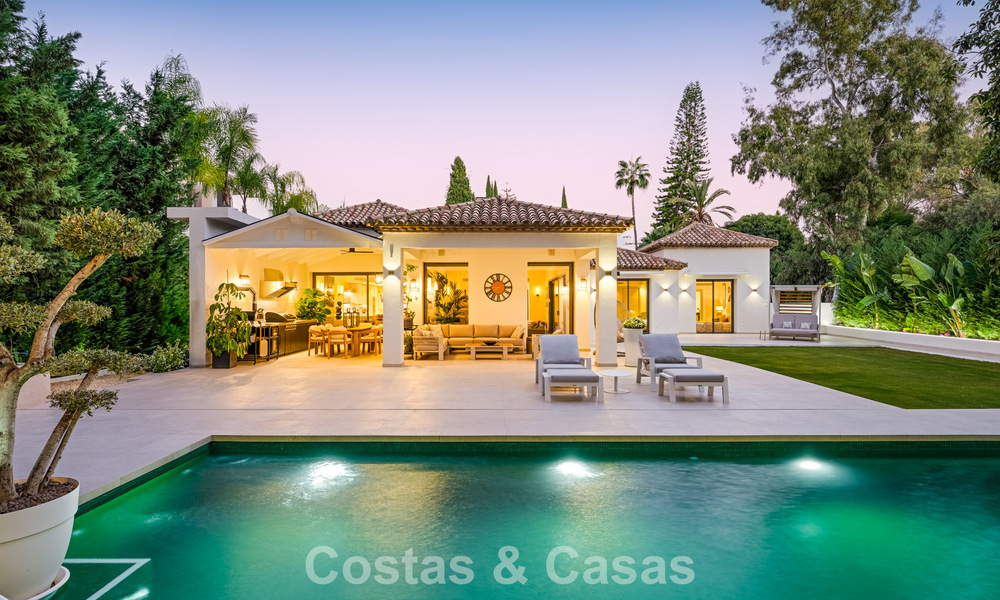 Villa de luxe élégamment rénovée à vendre dans un prestigieux quartier golfique de Nueva Andalucia, Marbella 788438