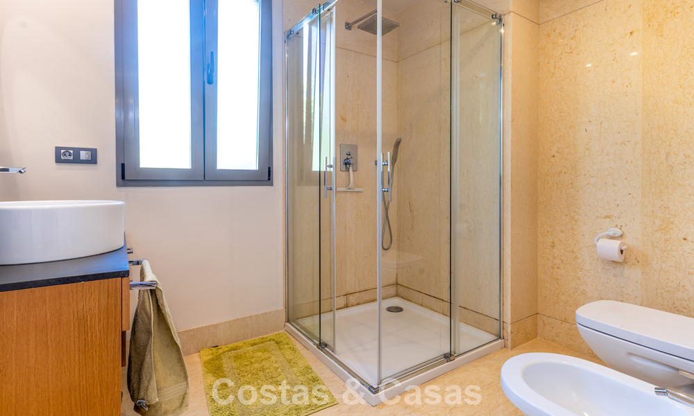 Appartement contemporain avec grande terrasse d'angle à vendre à Marbella - Benahavis 788704