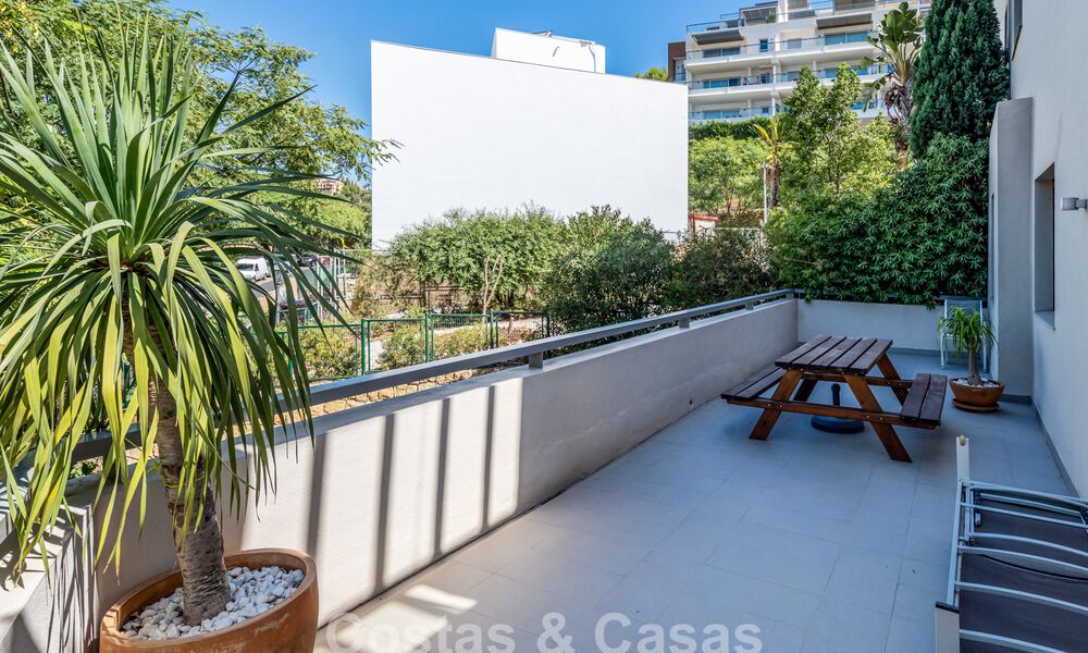 Appartement contemporain avec grande terrasse d'angle à vendre à Marbella - Benahavis 788711