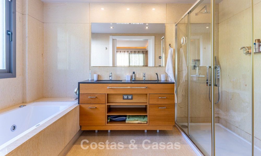 Appartement contemporain avec grande terrasse d'angle à vendre à Marbella - Benahavis 788712