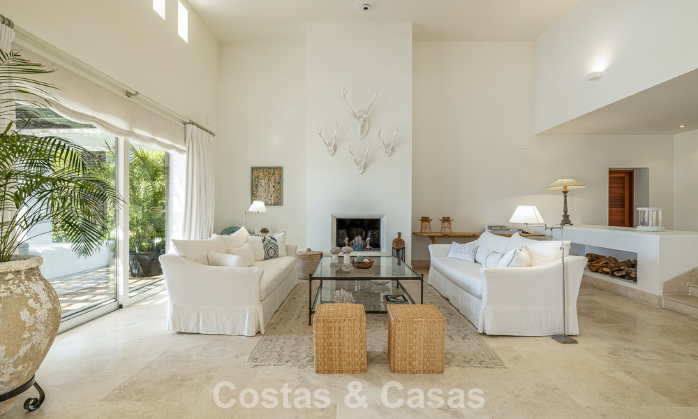 Villa espagnole moderne, prête à emménager, à vendre, entourée de parcours de golf de renom sur la Costa del Sol 788273