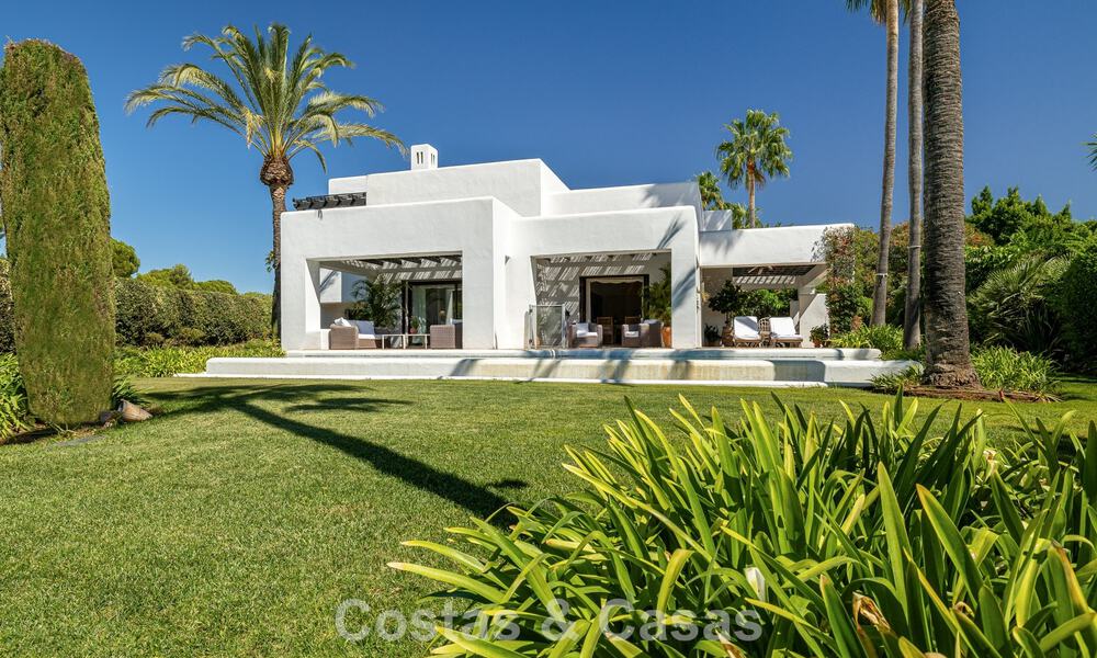 Villa espagnole moderne, prête à emménager, à vendre, entourée de parcours de golf de renom sur la Costa del Sol 788277