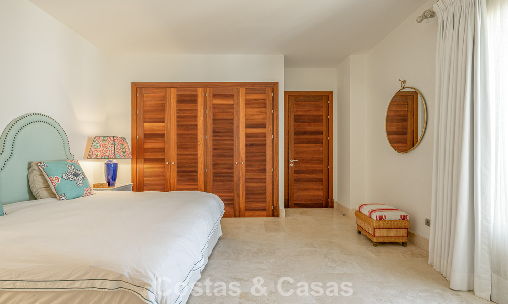 Villa espagnole moderne, prête à emménager, à vendre, entourée de parcours de golf de renom sur la Costa del Sol 788298