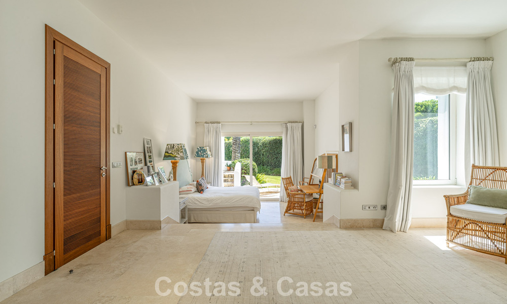Villa espagnole moderne, prête à emménager, à vendre, entourée de parcours de golf de renom sur la Costa del Sol 788302