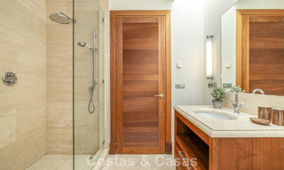 Villa espagnole moderne, prête à emménager, à vendre, entourée de parcours de golf de renom sur la Costa del Sol 788311 