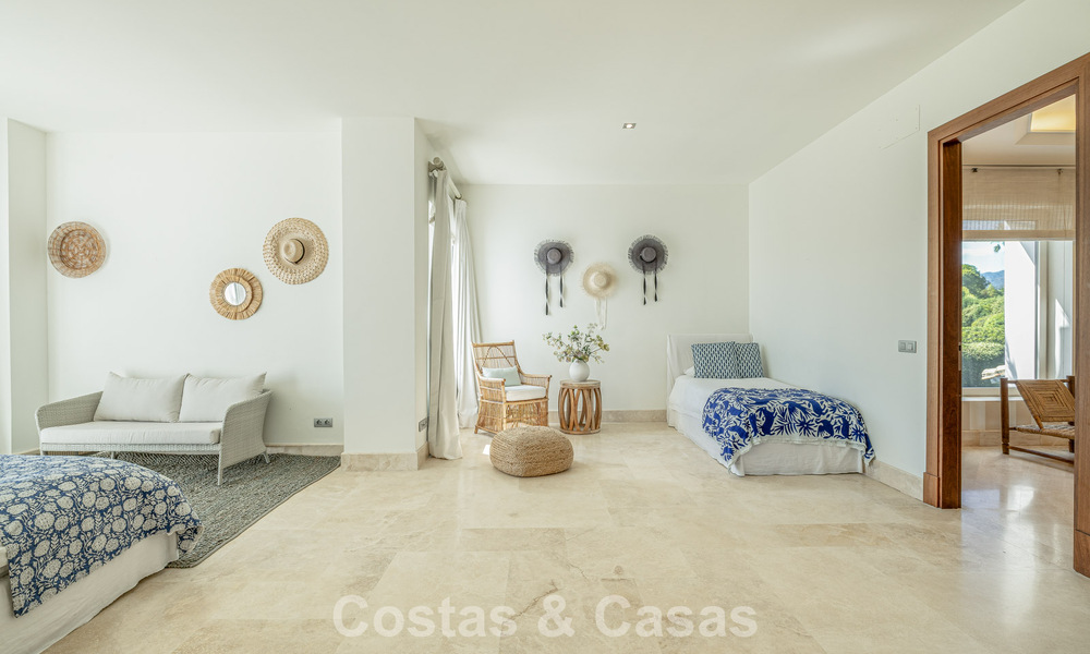 Villa espagnole moderne, prête à emménager, à vendre, entourée de parcours de golf de renom sur la Costa del Sol 788312