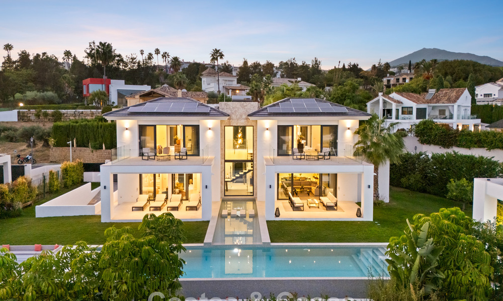 Villa exclusive avec vue mer à vendre dans une urbanisation sécurisée à La Quinta, Marbella - Benahavis 788538