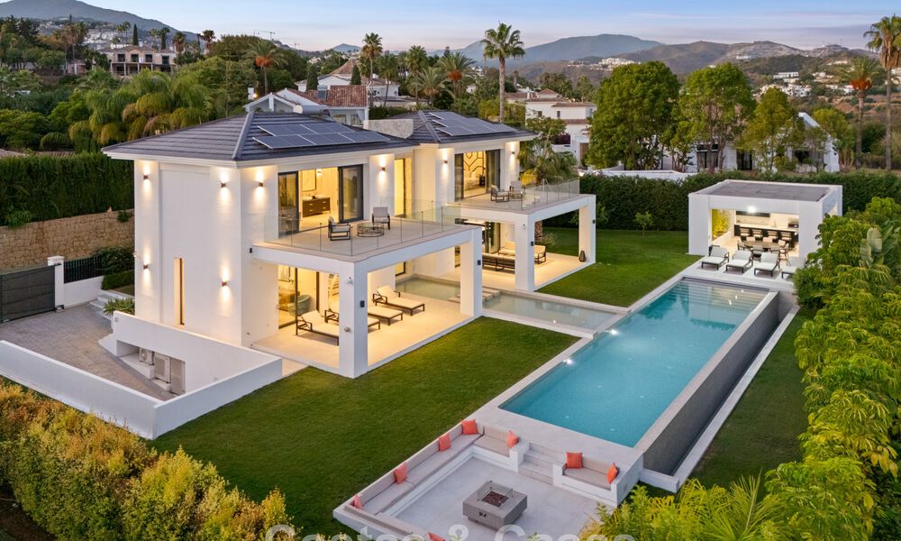 Villa exclusive avec vue mer à vendre dans une urbanisation sécurisée à La Quinta, Marbella - Benahavis 788539