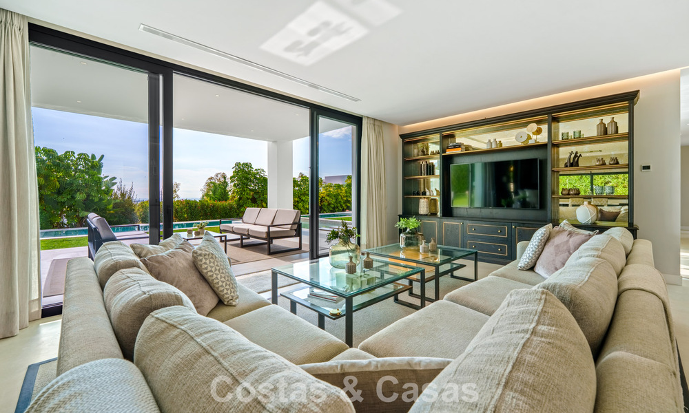 Villa exclusive avec vue mer à vendre dans une urbanisation sécurisée à La Quinta, Marbella - Benahavis 788554