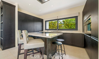 Villa exclusive avec vue mer à vendre dans une urbanisation sécurisée à La Quinta, Marbella - Benahavis 788555 