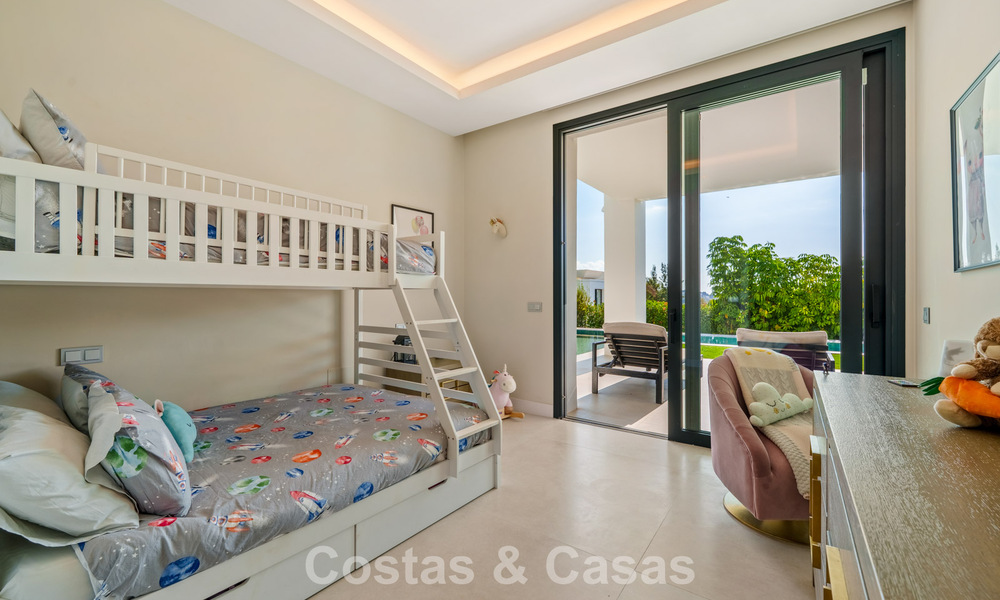 Villa exclusive avec vue mer à vendre dans une urbanisation sécurisée à La Quinta, Marbella - Benahavis 788558