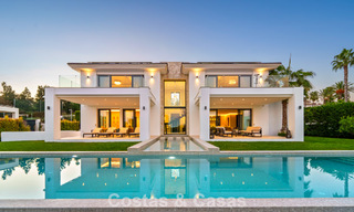 Villa exclusive avec vue mer à vendre dans une urbanisation sécurisée à La Quinta, Marbella - Benahavis 788590 