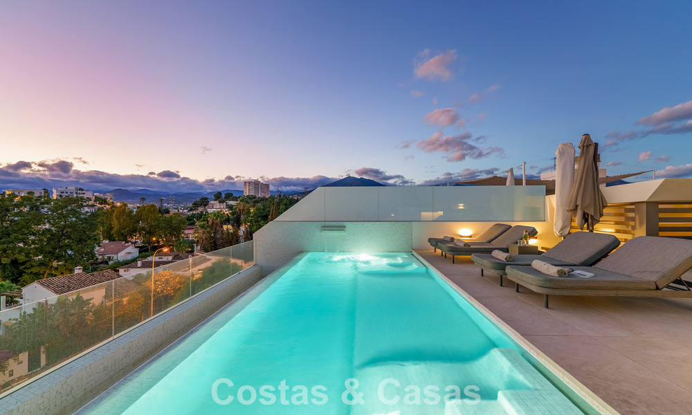 Maison avec vue panoramique sur la mer à vendre dans un complexe résidentiel sécurisé à Nueva Andalucia, Marbella 788591