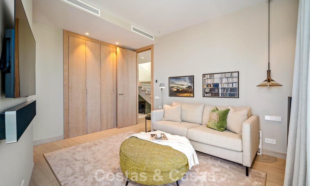 Maison avec vue panoramique sur la mer à vendre dans un complexe résidentiel sécurisé à Nueva Andalucia, Marbella 788615