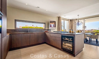 Maison avec vue panoramique sur la mer à vendre dans un complexe résidentiel sécurisé à Nueva Andalucia, Marbella 788633 