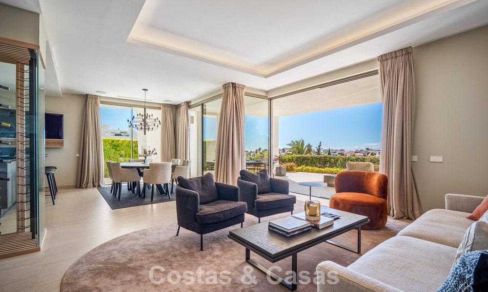 Maison avec vue panoramique sur la mer à vendre dans un complexe résidentiel sécurisé à Nueva Andalucia, Marbella 788635