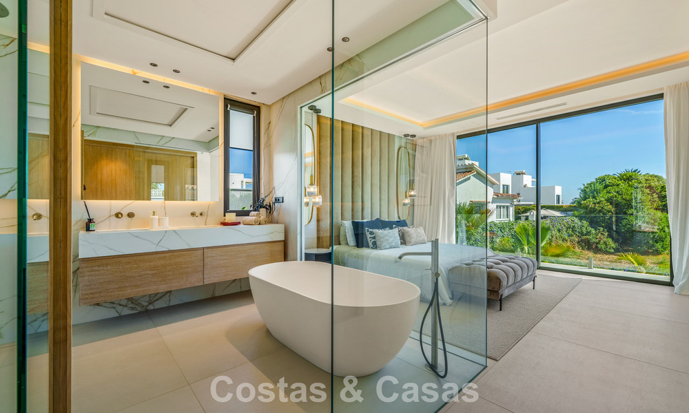 Villa de luxe contemporaine, prête à emménager, à vendre à quelques pas de la plage et du centre-ville de San Pedro - Marbella 788823