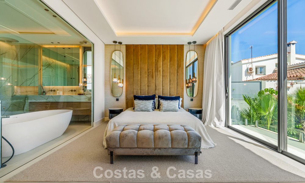 Villa de luxe contemporaine, prête à emménager, à vendre à quelques pas de la plage et du centre-ville de San Pedro - Marbella 788824