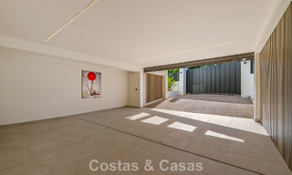 Villa de luxe contemporaine, prête à emménager, à vendre à quelques pas de la plage et du centre-ville de San Pedro - Marbella 788855 