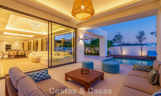 Villa de luxe contemporaine, prête à emménager, à vendre à quelques pas de la plage et du centre-ville de San Pedro - Marbella 788868 