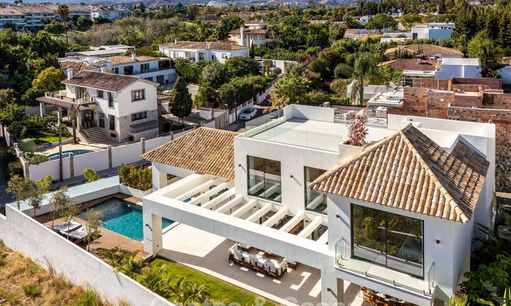 Villa de luxe contemporaine, prête à emménager, à vendre à quelques pas de la plage et du centre-ville de San Pedro - Marbella 788871