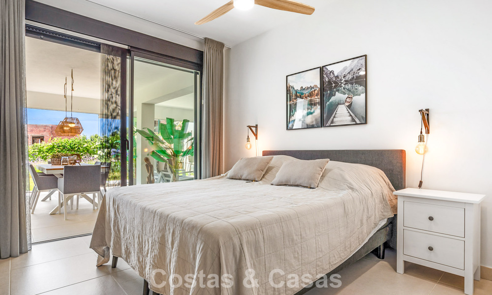 Appartement moderne avec jardin privatif et vue mer partielle à vendre à Estepona 789785