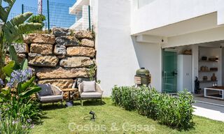 Appartement moderne avec jardin privatif et vue mer partielle à vendre à Estepona 789795 
