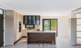 Appartement de standing entièrement rénové à vendre à deux pas de toutes les commodités à Nueva Andalucia, Marbella 789710 