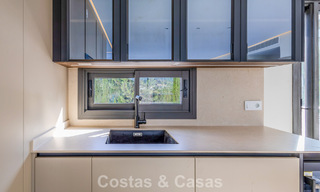 Appartement de standing entièrement rénové à vendre à deux pas de toutes les commodités à Nueva Andalucia, Marbella 789712 