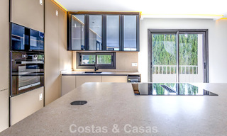 Appartement de standing entièrement rénové à vendre à deux pas de toutes les commodités à Nueva Andalucia, Marbella 789713 