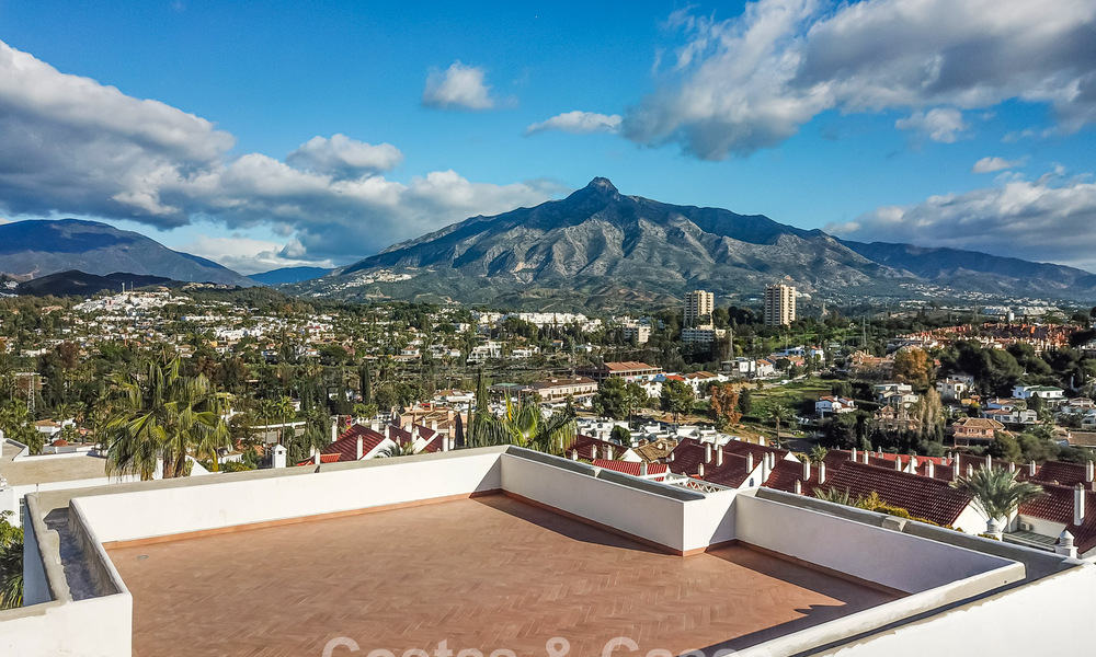 Appartement de standing entièrement rénové à vendre à deux pas de toutes les commodités à Nueva Andalucia, Marbella 789715