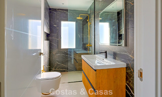 Appartement de standing entièrement rénové à vendre à deux pas de toutes les commodités à Nueva Andalucia, Marbella 789717 