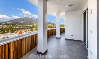 Appartement de standing entièrement rénové à vendre à deux pas de toutes les commodités à Nueva Andalucia, Marbella 789722