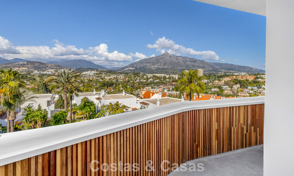 Appartement de standing entièrement rénové à vendre à deux pas de toutes les commodités à Nueva Andalucia, Marbella 789725