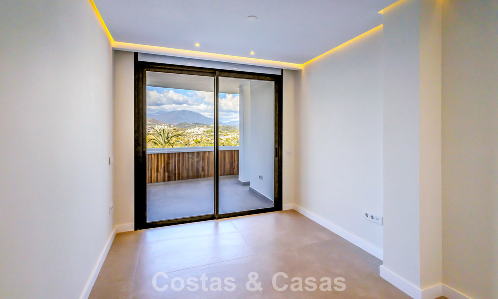 Appartement de standing entièrement rénové à vendre à deux pas de toutes les commodités à Nueva Andalucia, Marbella 789729
