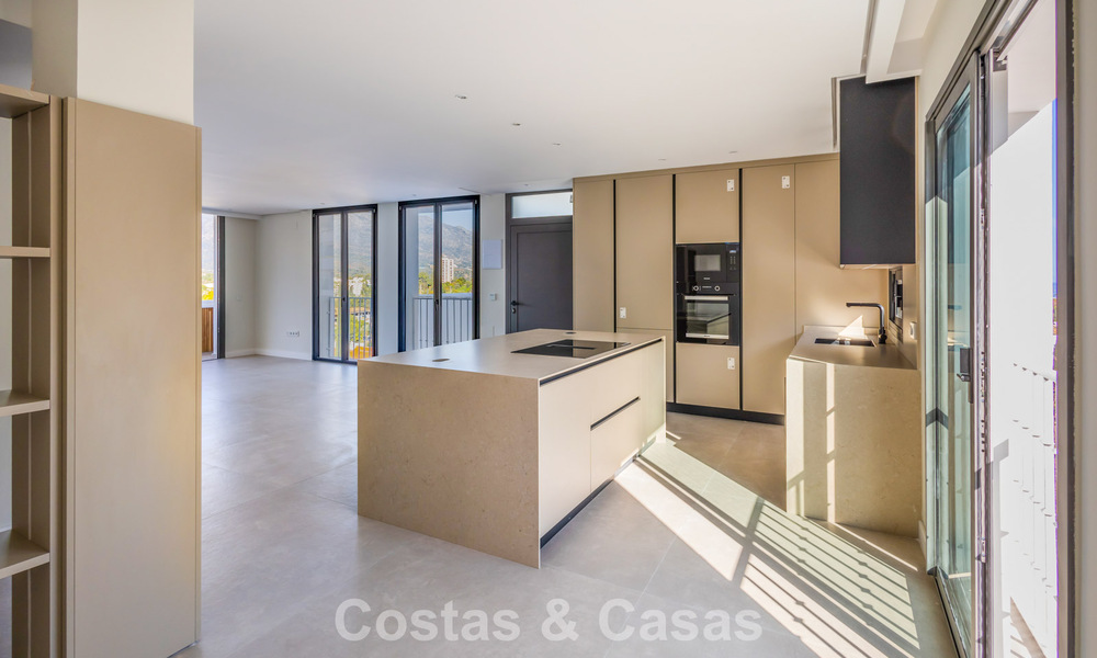 Appartement de standing entièrement rénové à vendre à deux pas de toutes les commodités à Nueva Andalucia, Marbella 789731