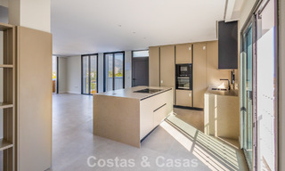 Appartement de standing entièrement rénové à vendre à deux pas de toutes les commodités à Nueva Andalucia, Marbella 789731 