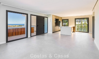 Luxueux penthouse avec vue sur la montagne et la mer à vendre dans une résidence sécurisée à Nueva Andalucia, Marbella 789742
