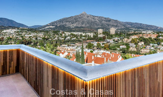 Luxueux penthouse avec vue sur la montagne et la mer à vendre dans une résidence sécurisée à Nueva Andalucia, Marbella 789755 